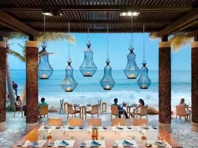 海南晴天的沙滩,海南阳光下的海