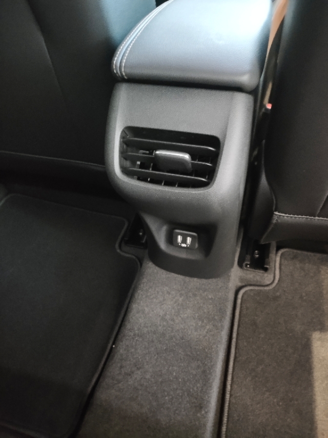 威朗pro发动机,别克威朗pro红色实图