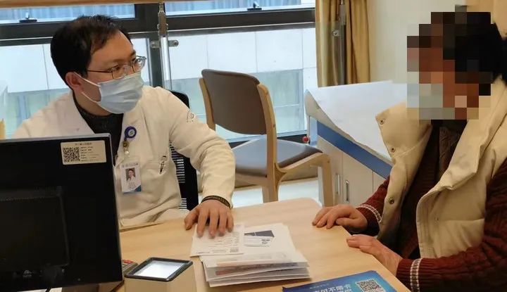 吃泡菜诱发偏头痛,吃腌菜头疼是怎么回事