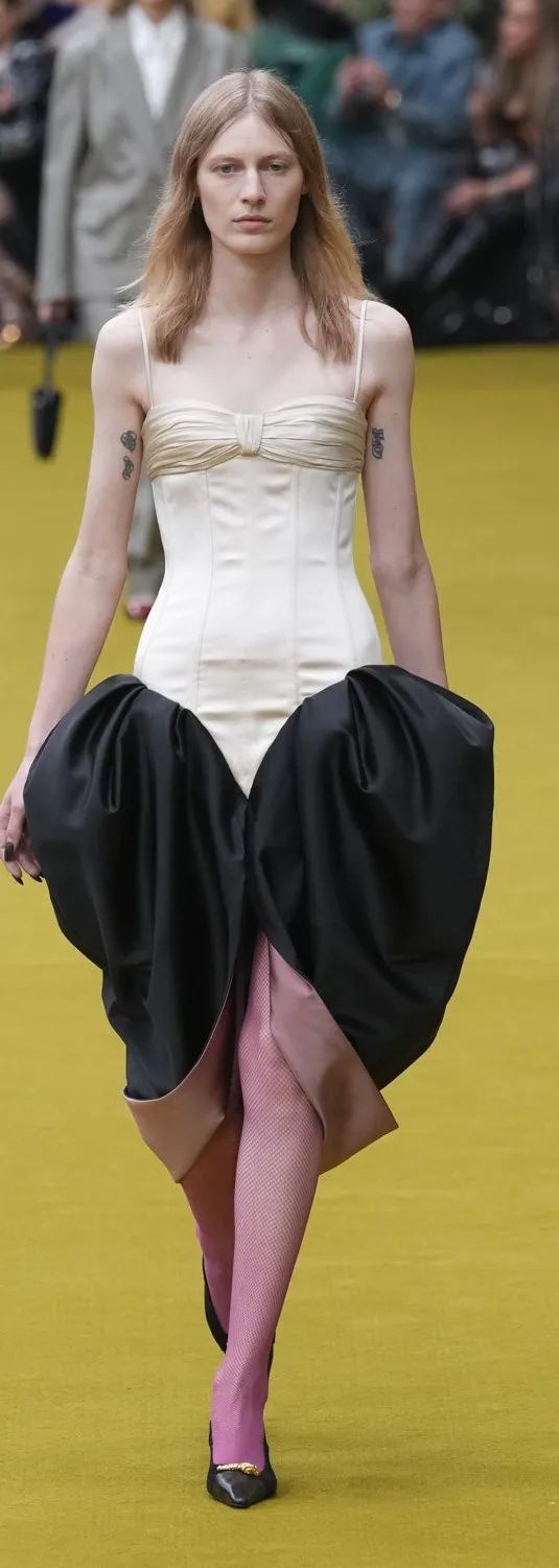 2023-2024秋冬流行趋势款式,2023秋冬流行趋势款式颜色