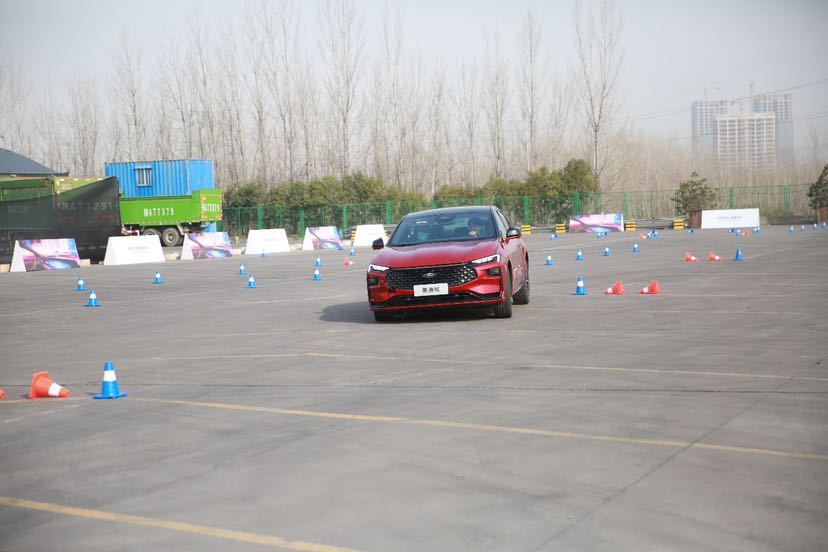 新款蒙迪欧对比其他b级车,b级车新一代蒙迪欧