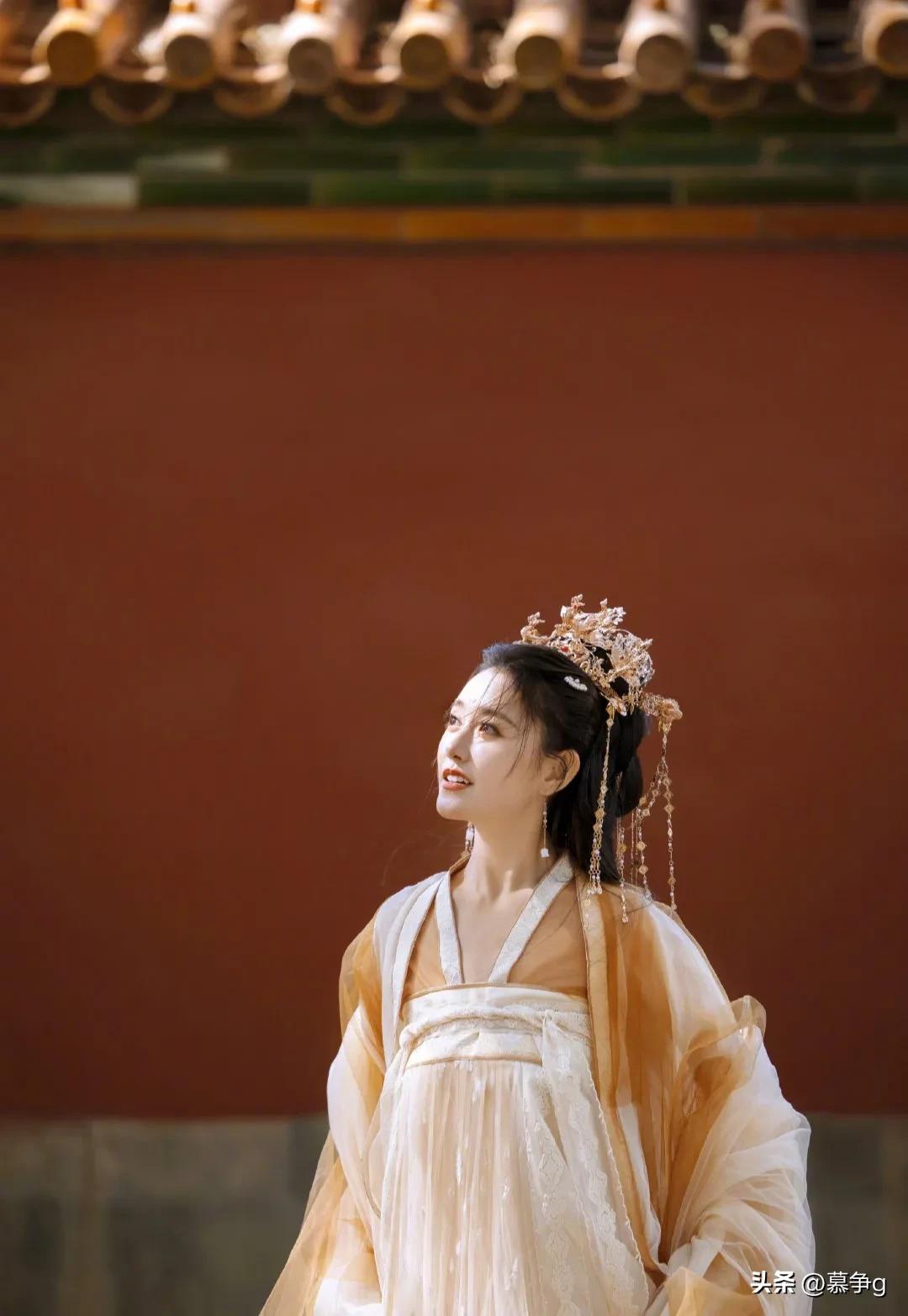 天呐,好美的女鹅,快递本子