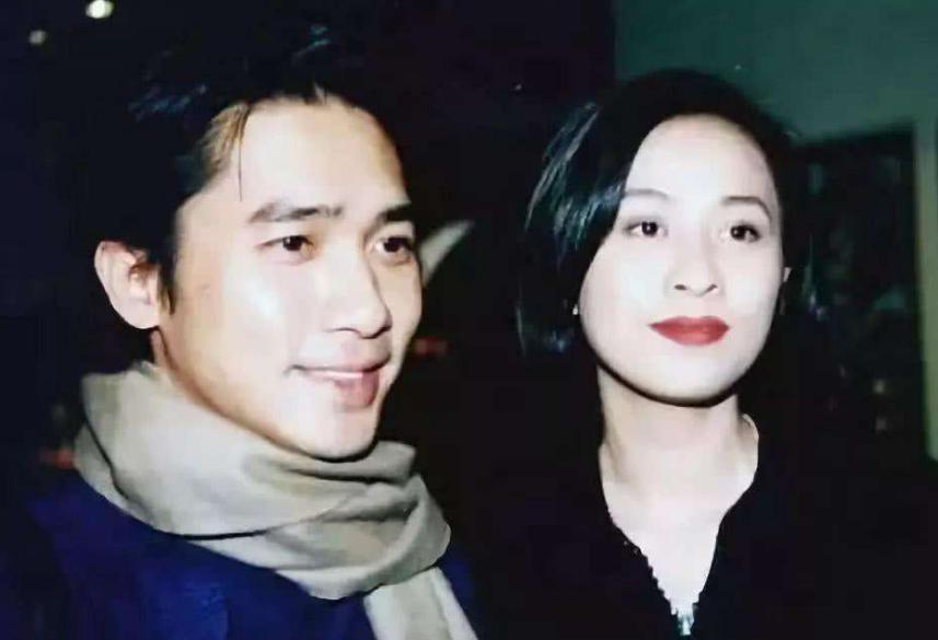 娱乐圈都有哪些假戏,娱乐圈里有哪些假戏