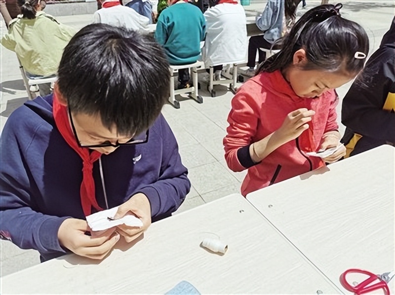 【一座城市的发展调研报告】二七区兴华街第二小学:劳动教育“五朵花开”淬炼成长赋能未来