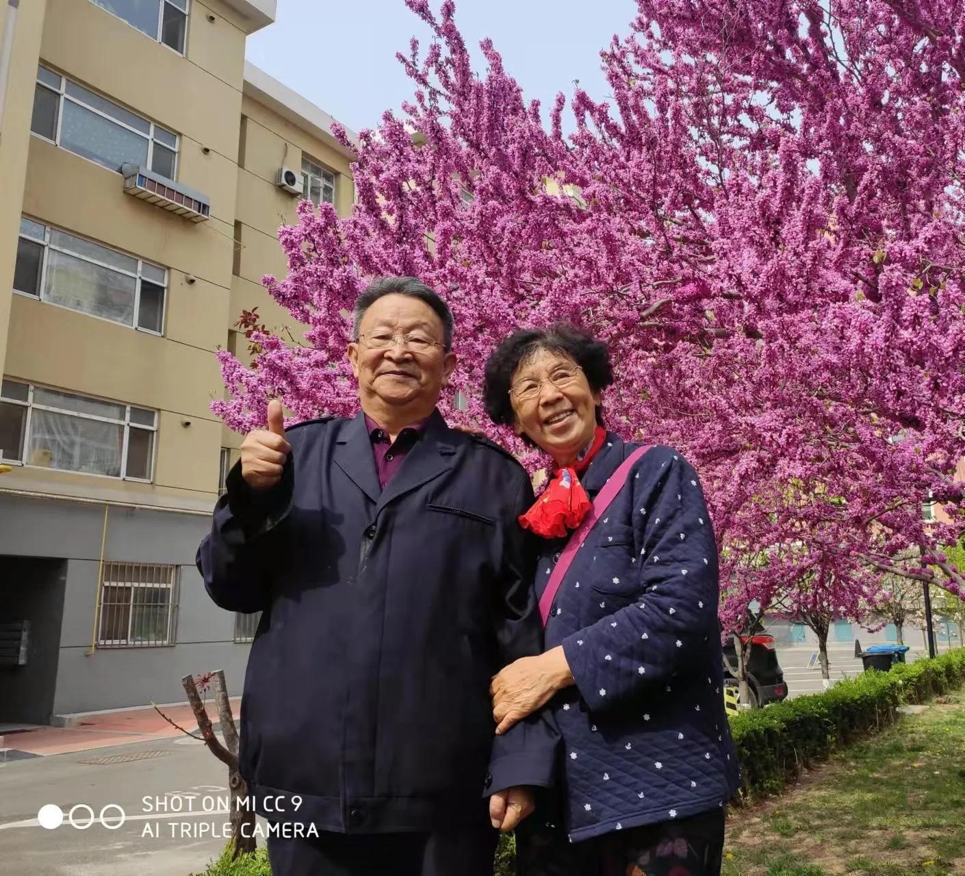 原创微型散文诗：乐与春天合影爱与快乐同行