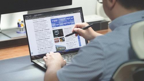 紫色笔记本电脑华硕灵耀pro测评,高端oled显示屏