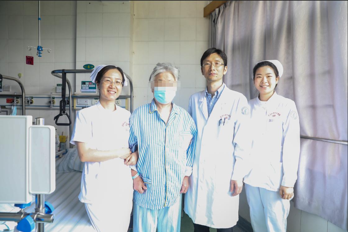 老人最后一次骨折经历,80多岁老人骨折保守治疗康复案例