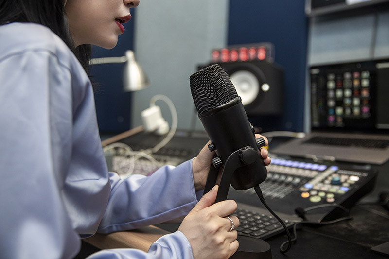 电容麦克风和动圈麦克风哪个好？这些误区你中招了吗？