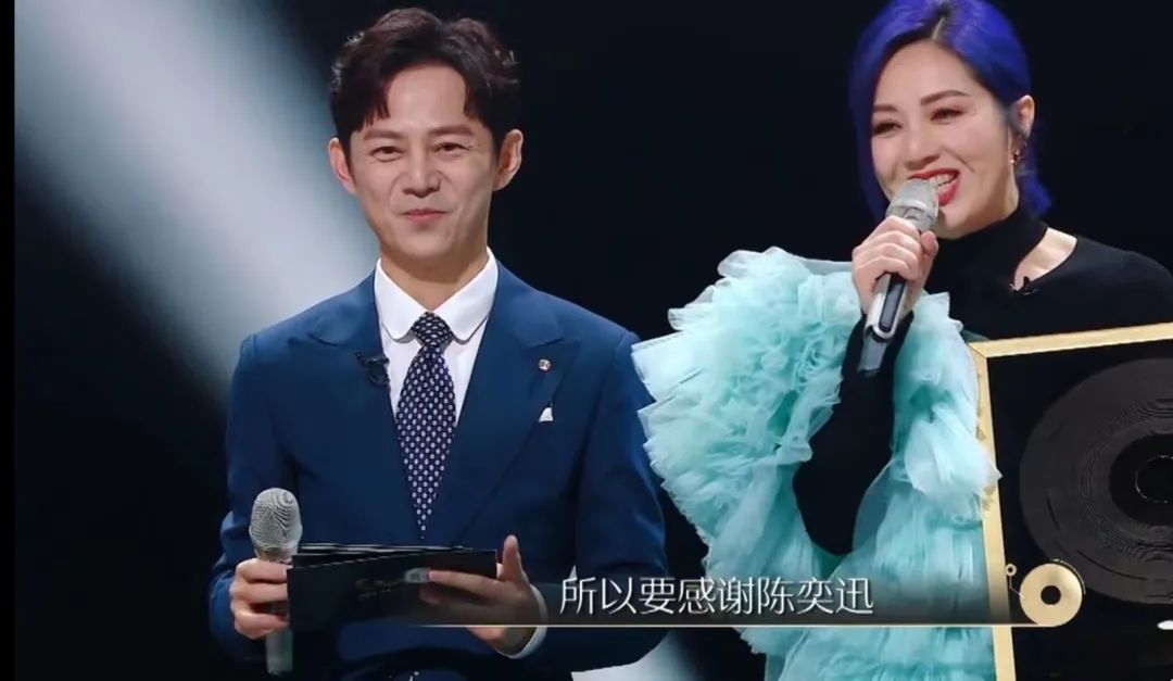 《声生不息》：港乐的魔力就在，60后李克勤唱不过00后单依纯