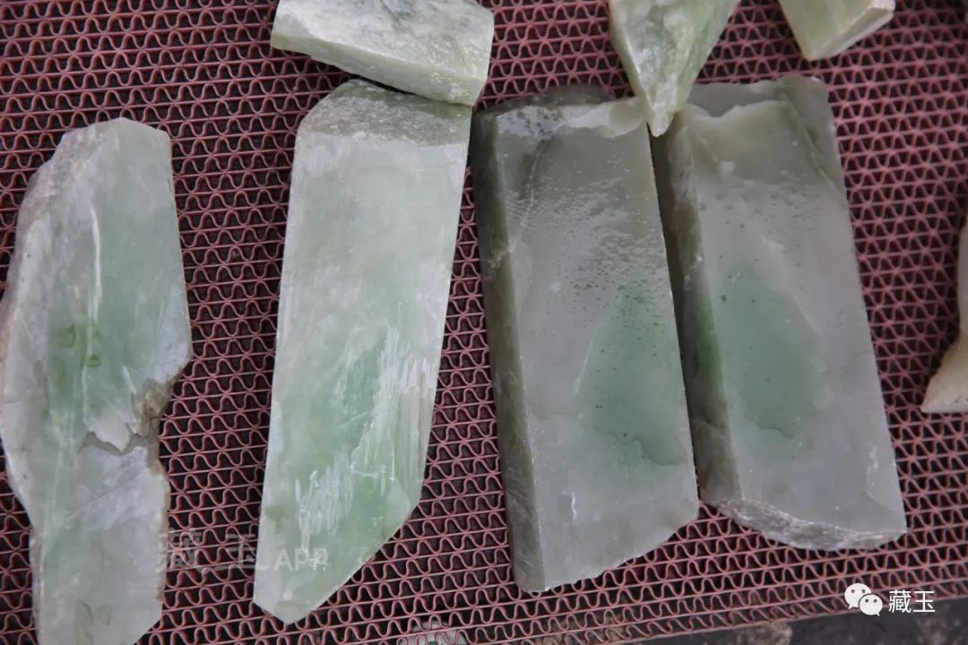 青海料和新疆籽料的区别图片,像青海料一样的籽料