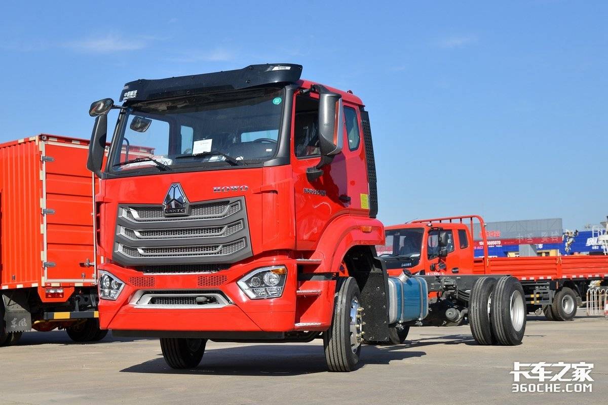 重载版5米8六缸中卡载货车,6.8米载货车公认油耗最低的4款车