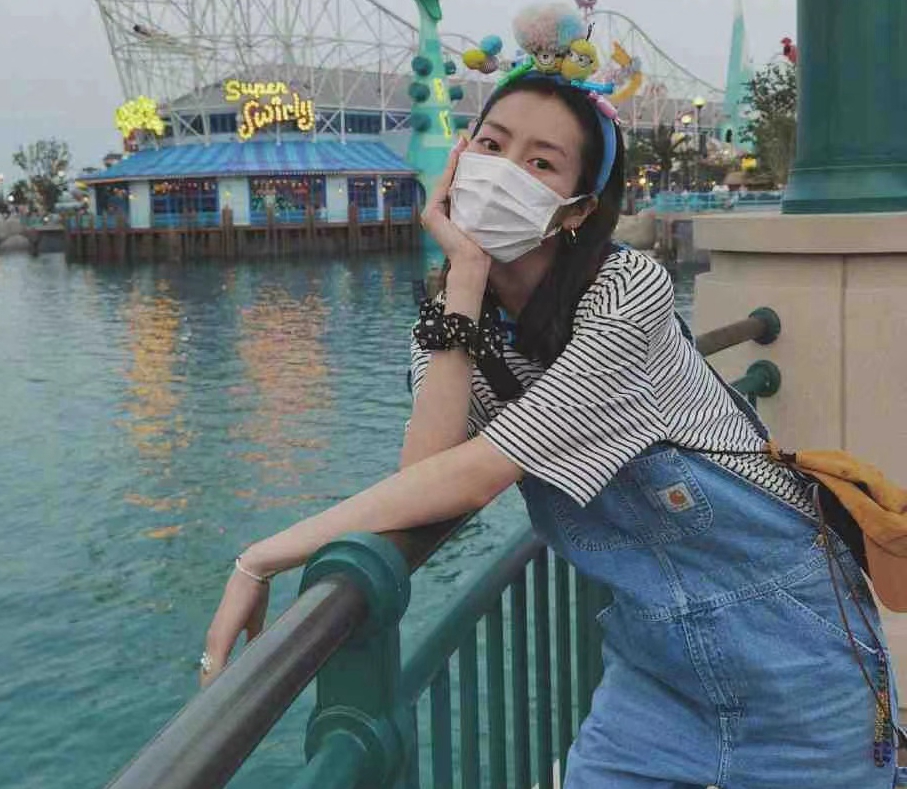 路人声称夜跑偶遇井柏然刘雯,猜测两人在一起,网友挖出更多巧合