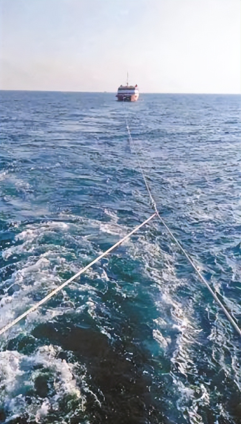 我国海域惊现神秘豪华游轮,诡异的长江游轮沉船事件