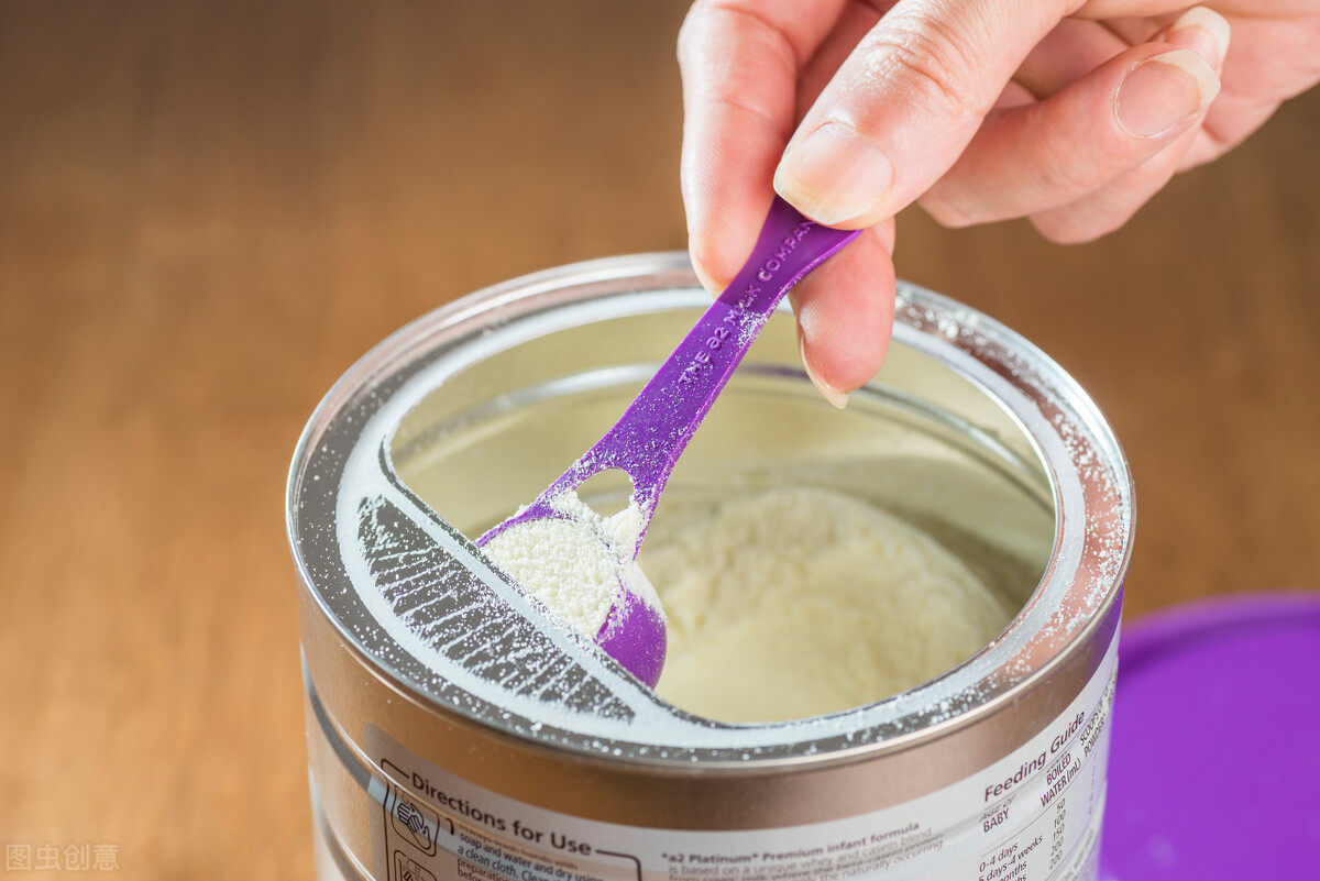 新生儿的人工喂养需要注意的事