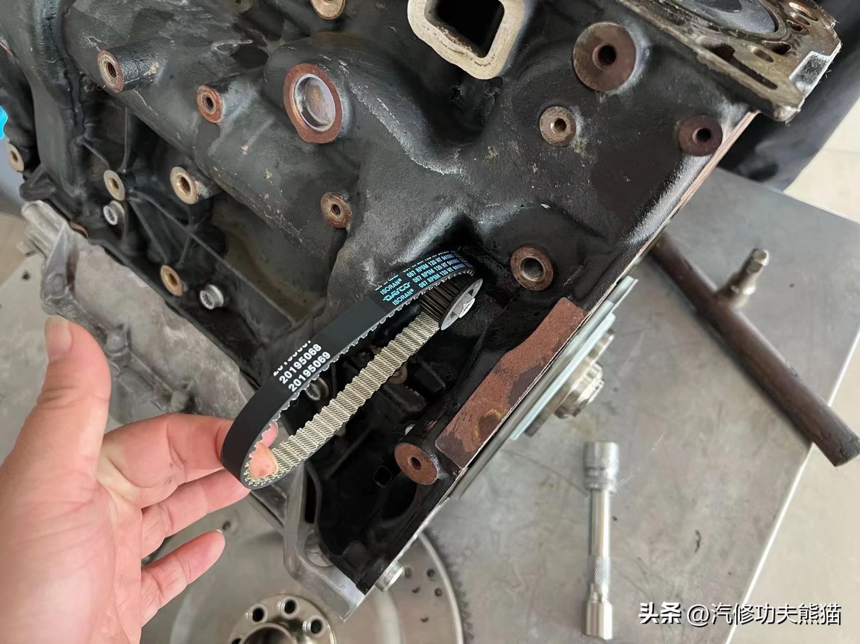 大众ea888三代烧机油解决,奥迪第四代ea888发动机会烧机油么