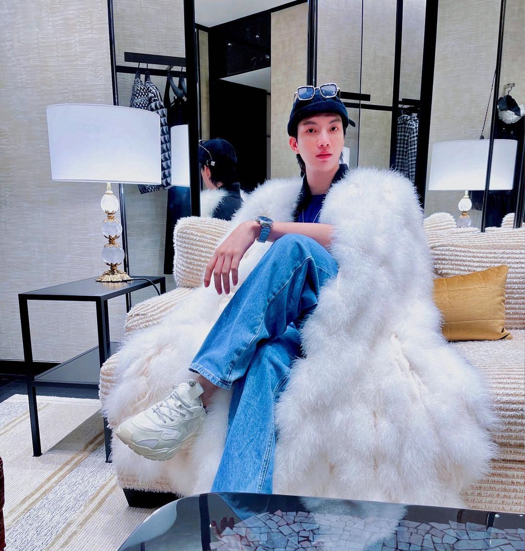 与众不同的穿搭≠用力过猛，来学习下泰国男星tongthk吧！