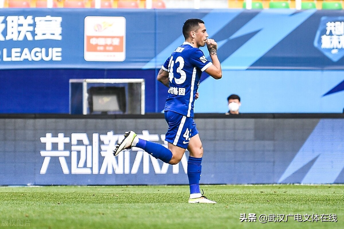 斯坦丘点球破门视频,斯坦丘直接任意球破门纪录