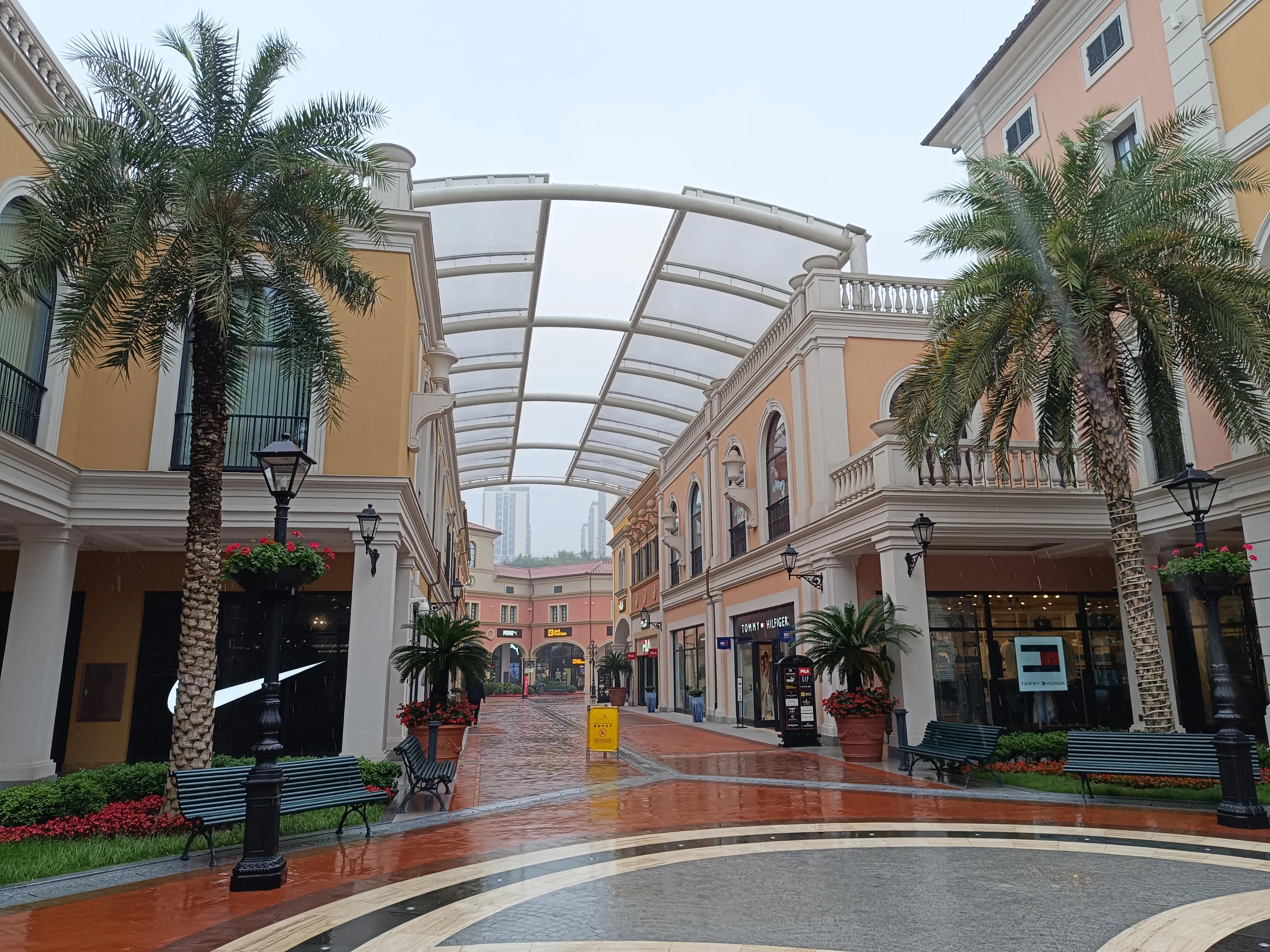 重庆佛罗伦萨小镇营业面积,重庆佛罗伦萨生意怎么样