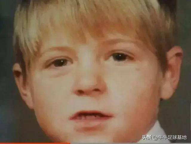 足球明星年轻与现在照片对比,足球明星小时候纪录片