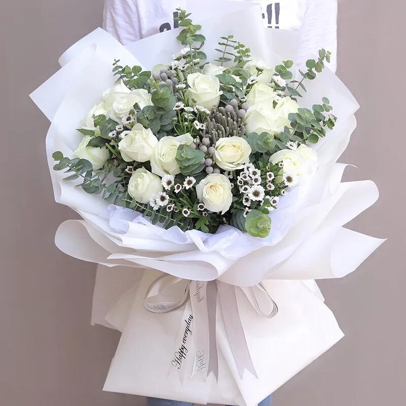 不同颜色的玫瑰花寓意送男生,各种颜色的玫瑰花代表的意思