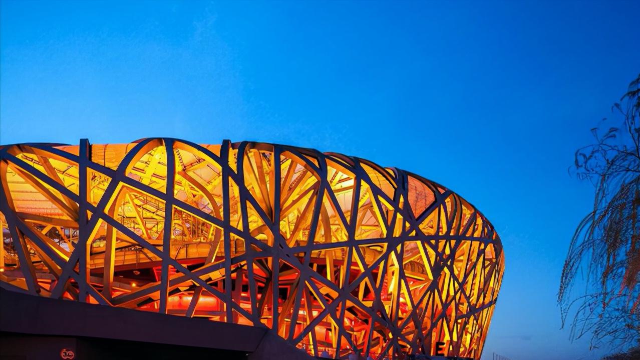 北京鸟巢大约可以容下多少人,北京鸟巢入口一共多少个