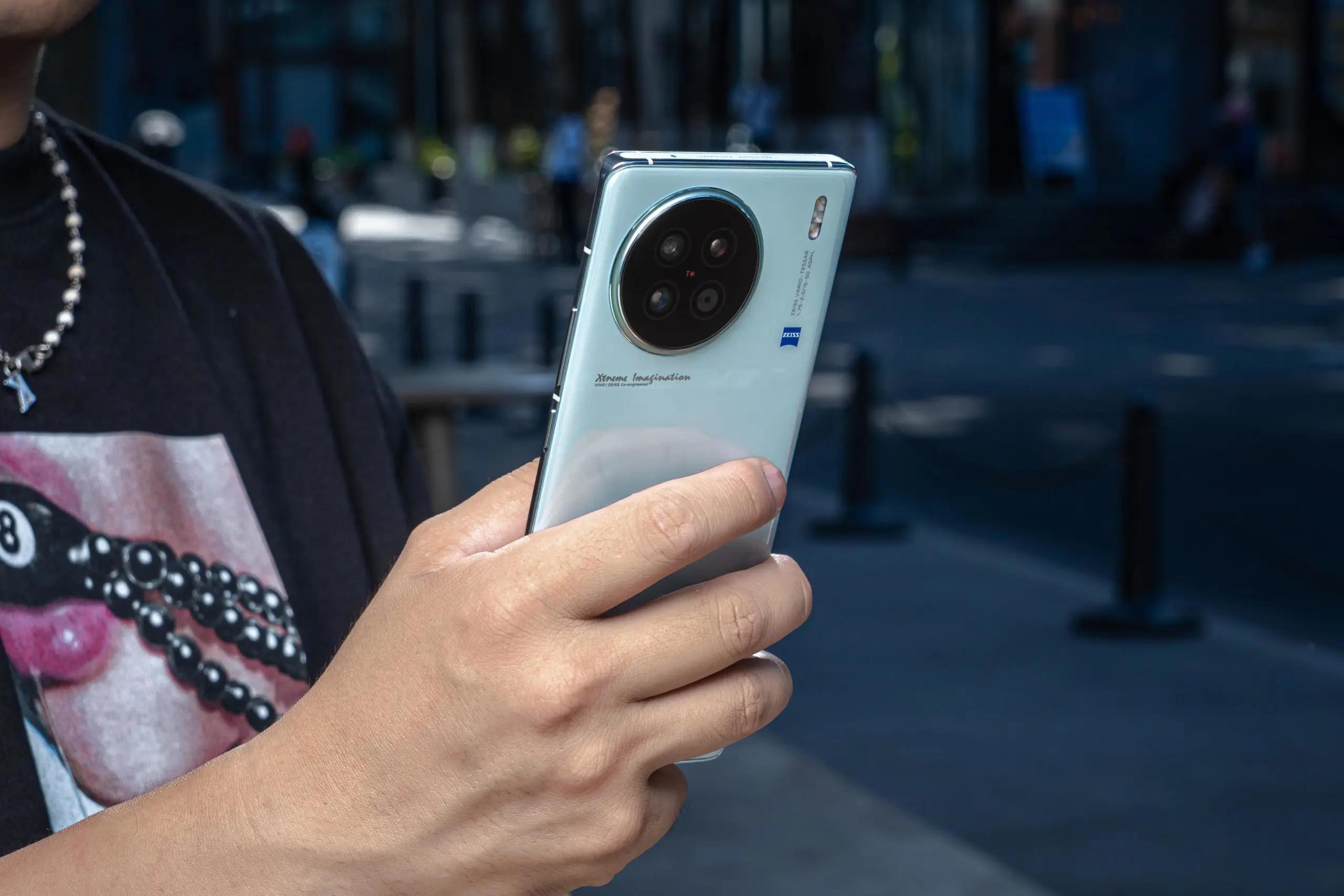 vivox90s人像模式复古胶片,vivox90s怎么拍黑色背景图