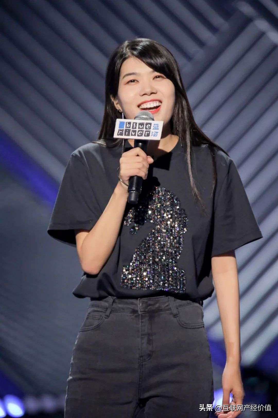 痞气浓，戾气重，流氓气十足，脱口秀背后的大黑影子，你给我站住