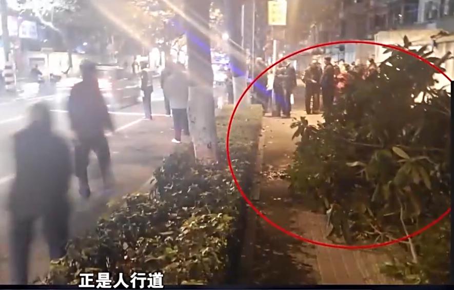 15岁少年偷开奔驰车撞死人逃逸,少年偷开奔驰撞死人逃逸