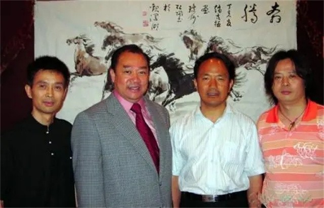 百亿富豪朱树豪：患癌坚持工作，带着氧气瓶看项目，去世留260亿