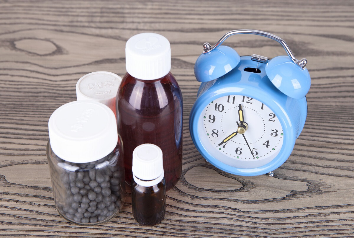 腹泻吃蒙脱石散和益生菌怎么吃,宝宝拉肚子吃蒙脱石散和益生菌顺序