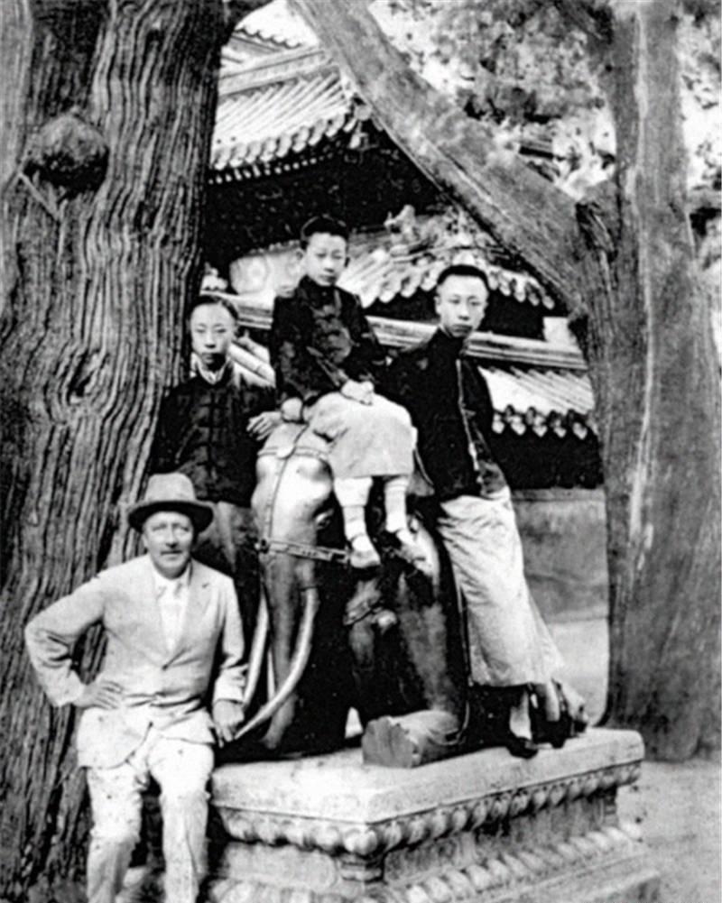 末代皇帝溥仪不为人知的悲惨一生,末代皇帝溥仪大起大落的人生