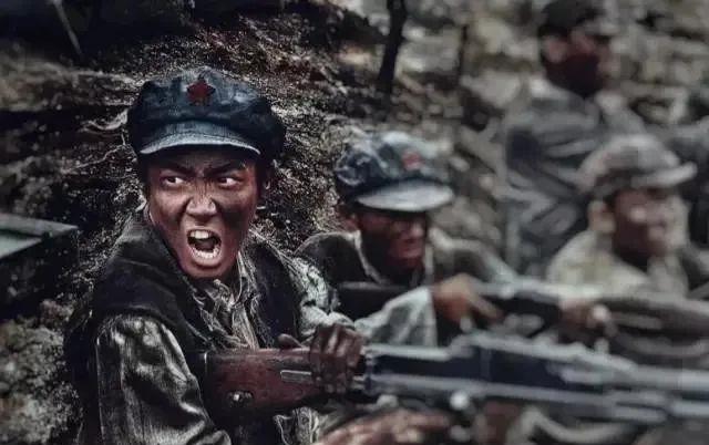 1935年张浩背下密码本，独行千里为红军续命，死后获*共中**高层抬棺