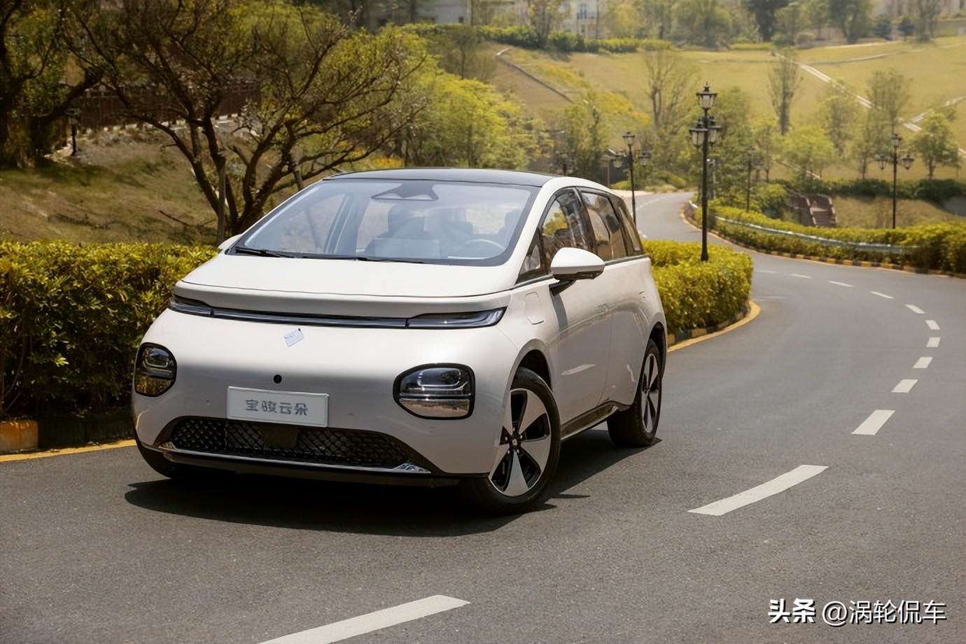 宝骏云朵2023款底盘,宝骏云朵实车测评