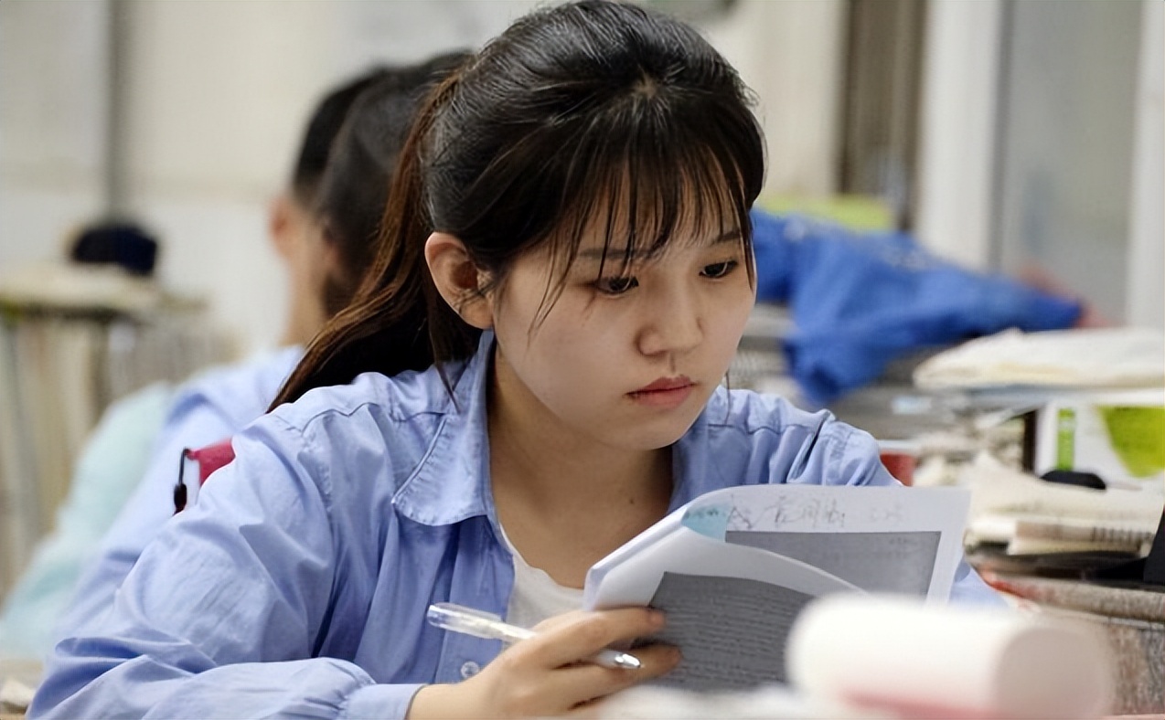 新课程标准体育真的代替了英语吗,体育新课标课程标准2022解读