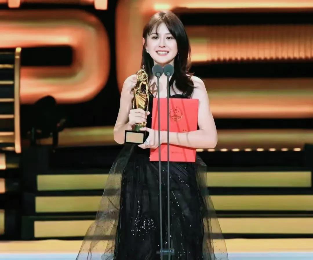 飞天奖新晋视后热依扎,热依扎获飞天奖视后采访