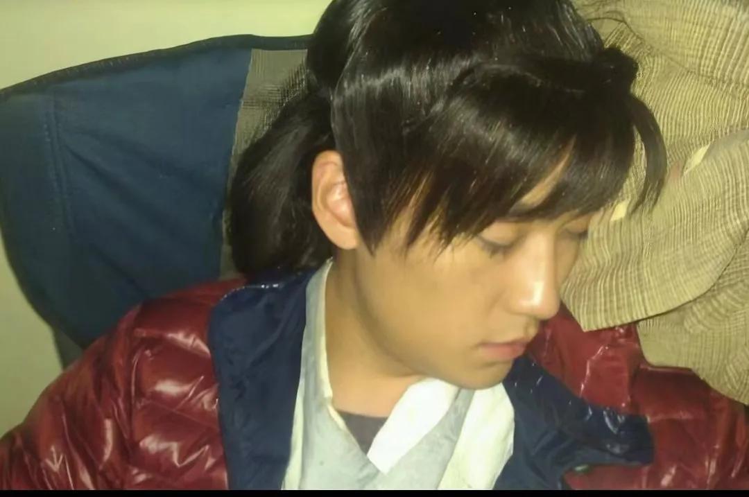 颜值令人发狂的四大男星,4位年轻时颜值逆天的男星