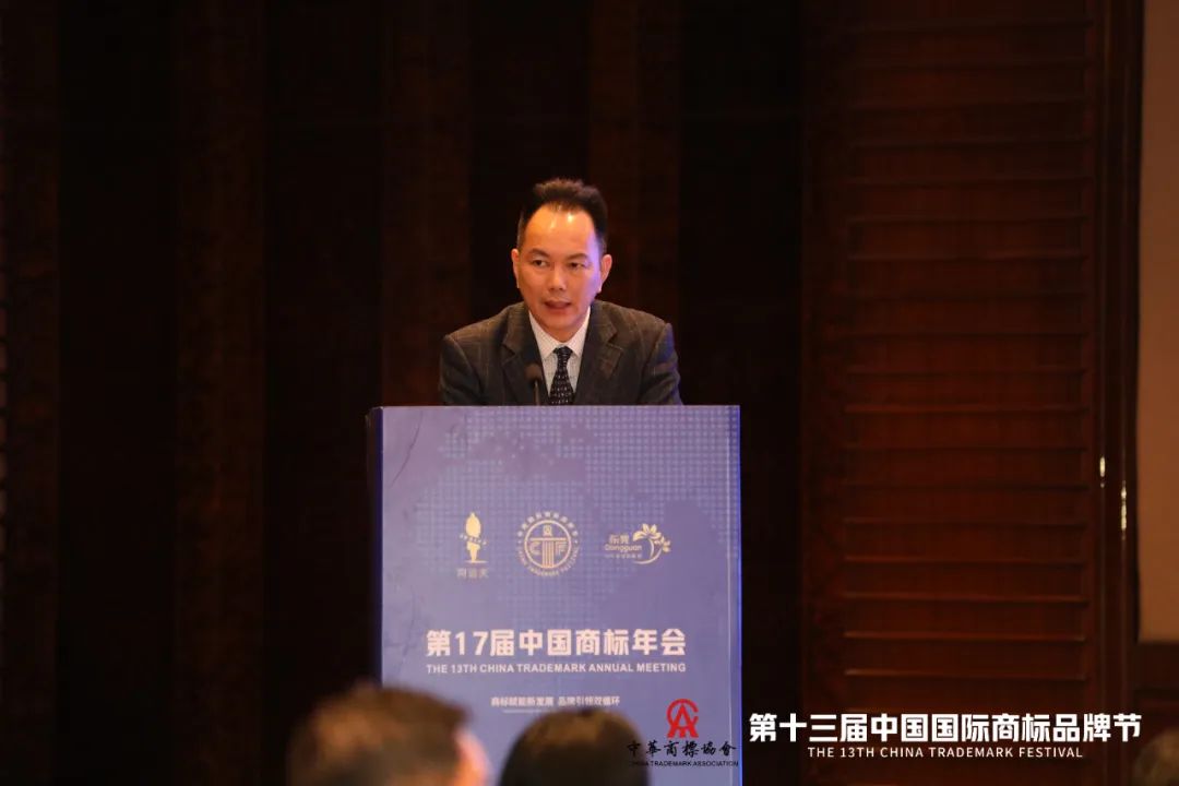 用阿道夫制作香水,阿道夫品牌发展