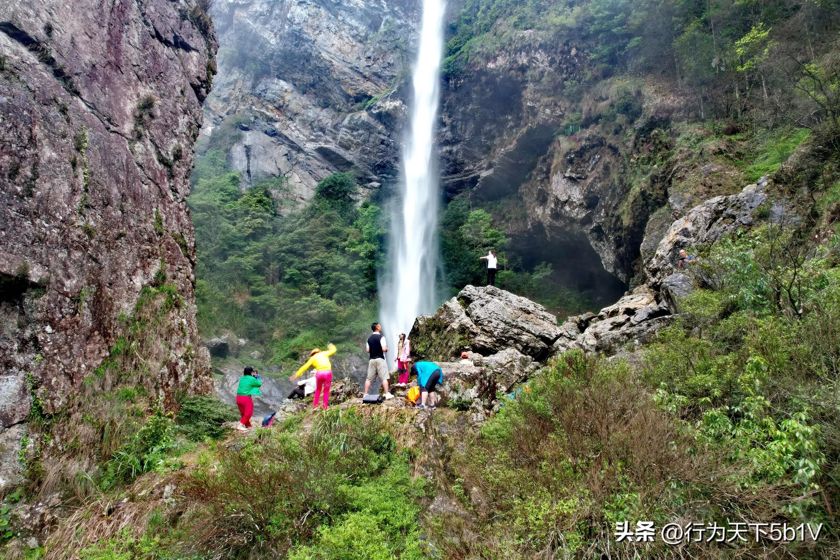 【探秘宛田红滩瀑布溯溪梦江吉翁瀑布】穿越花坪神秘风景线