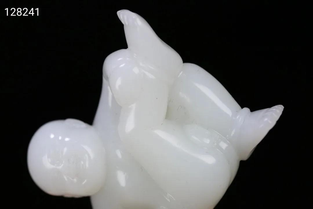 和田玉跪童子雕件图片,清和田玉寿桃童子雕件