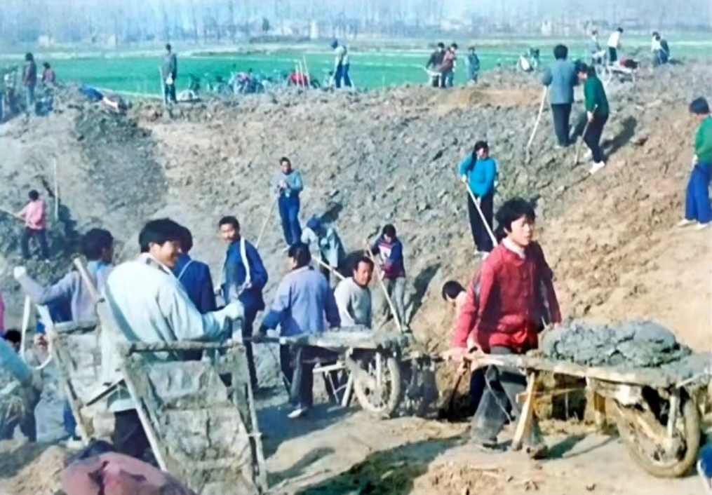 冬天最苦的农活-----上河工