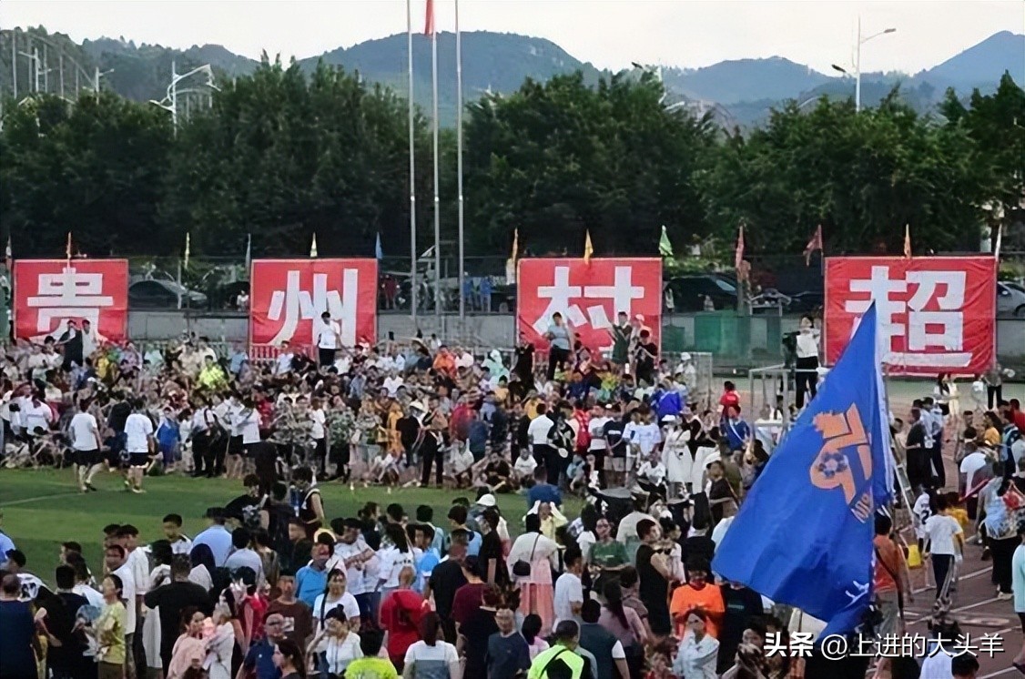 谭咏麟陈百祥曾志伟黄日华何家劲,香港足球明星队队长陈百祥