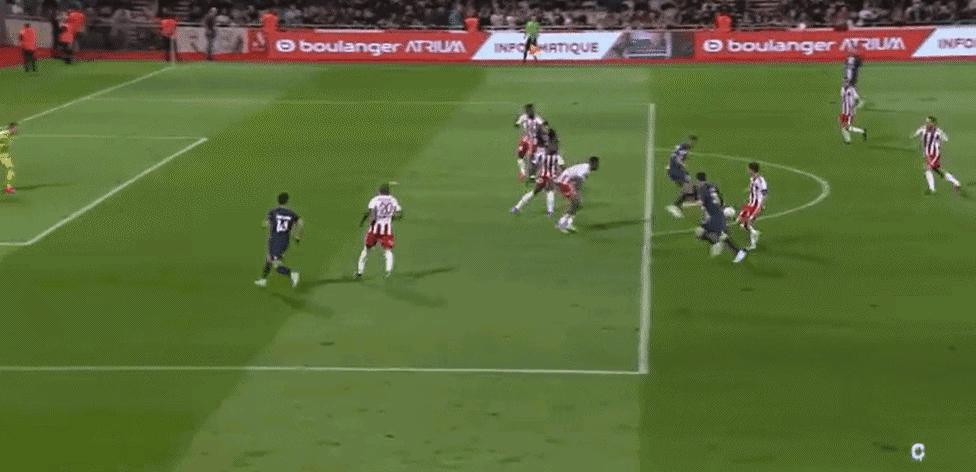 《足球江湖》第264章：梅公子虐菜成功，大巴黎三球取胜