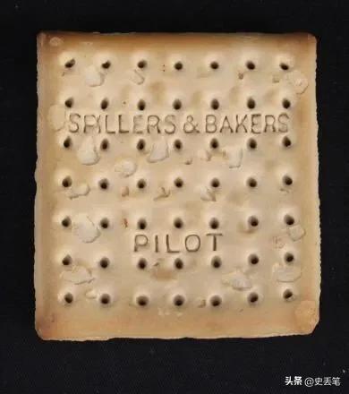 1970年父亲临死前交给他一块饼干，结果45年后竟然拍出15万天价