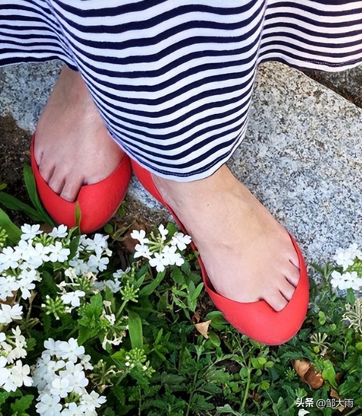 盘点潮牌奇怪鞋子,盘点10双你未见过的奇葩鞋子