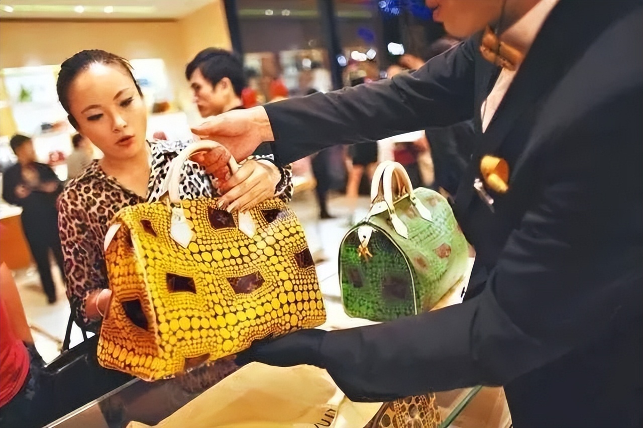 奢侈品直播前景,奢侈品直播有坑吗