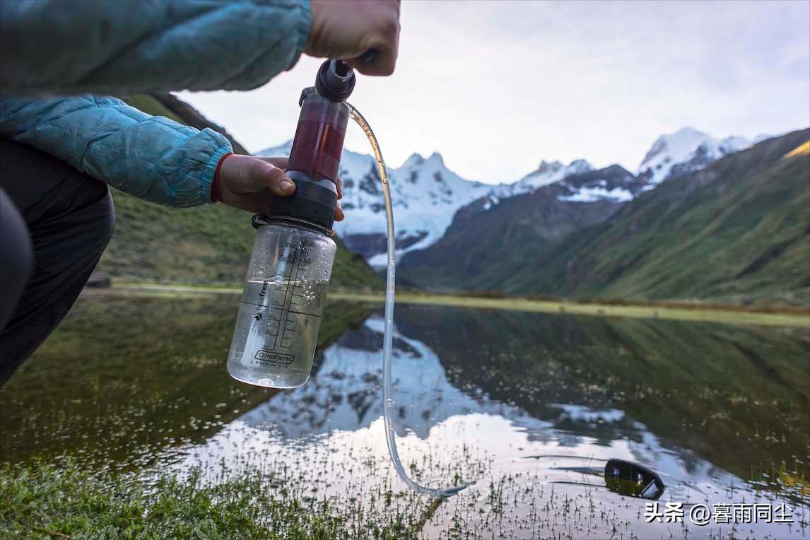 徒步滤水,野外水净化的最佳方法