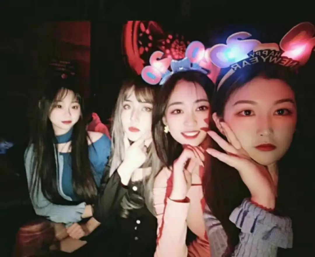 我们和一位专业气氛组小姐姐，聊了聊真实的夜店