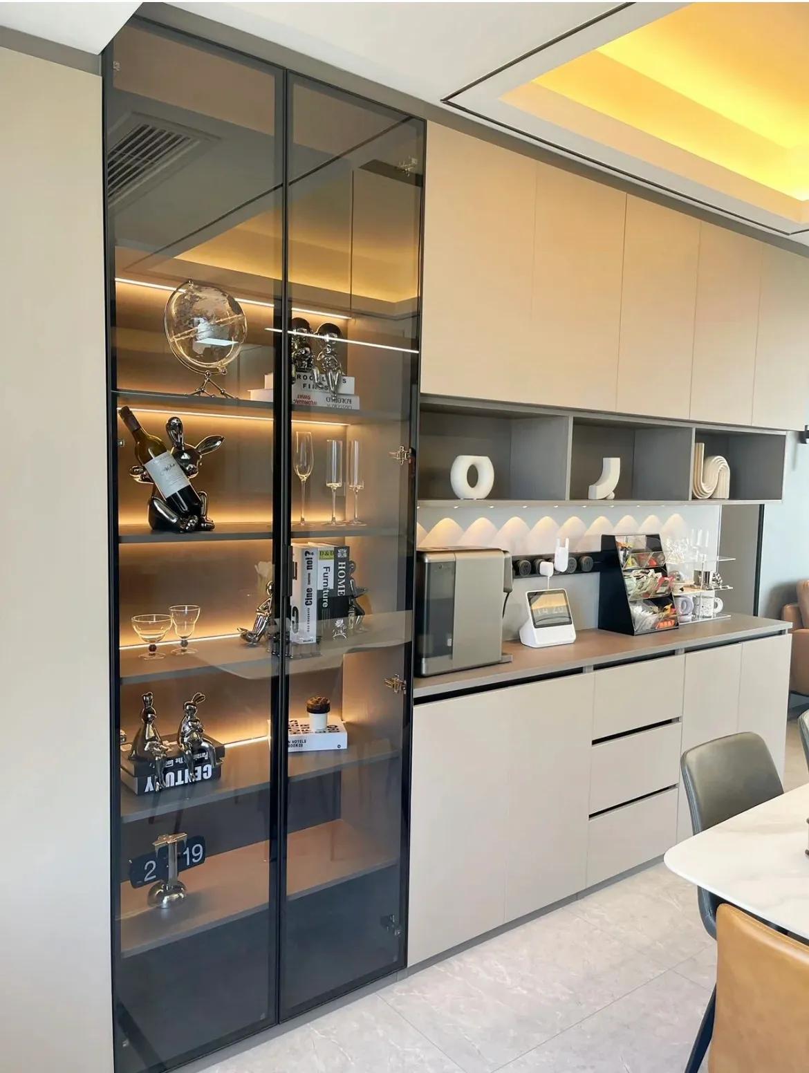 入住一年，我家客厅坚持“6不装”，硬装越简单，房子越耐看