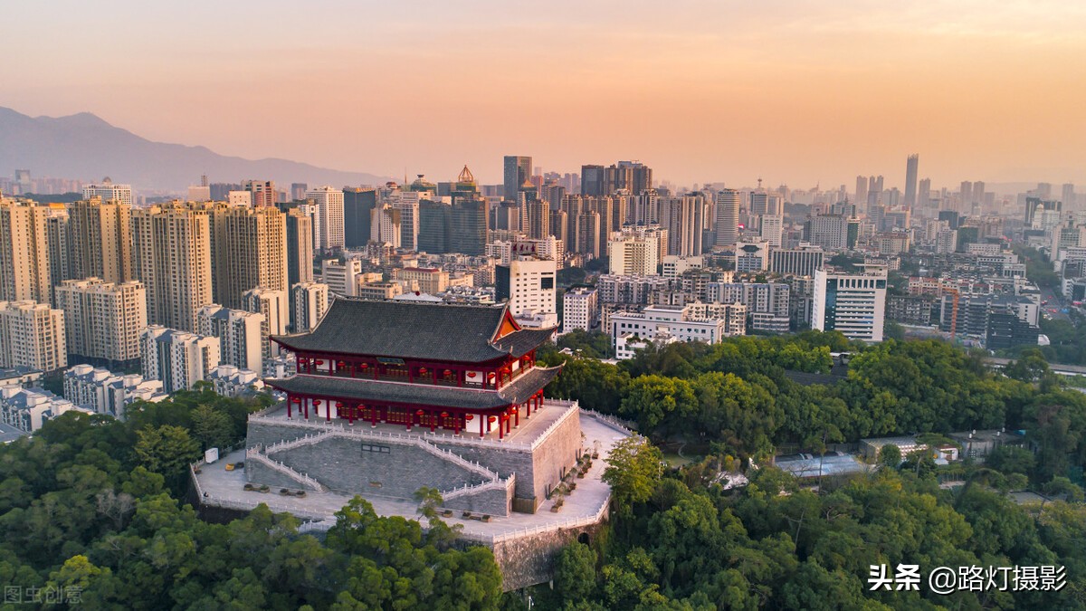 中国适合冬季避寒的地方,这才是国内避寒的七座安逸城市