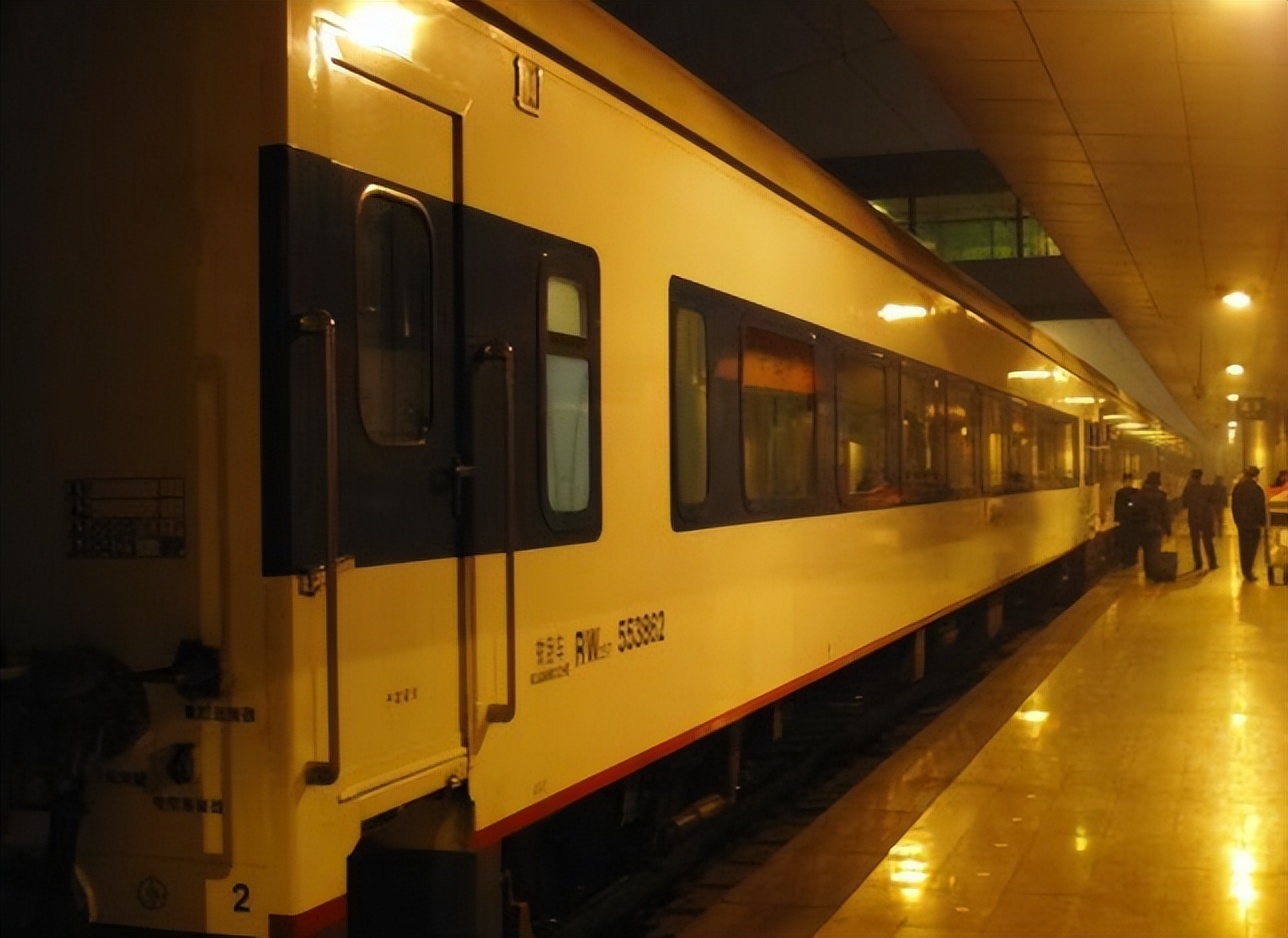 北京直达西安的火车,北京到西安的有一趟很慢的列车